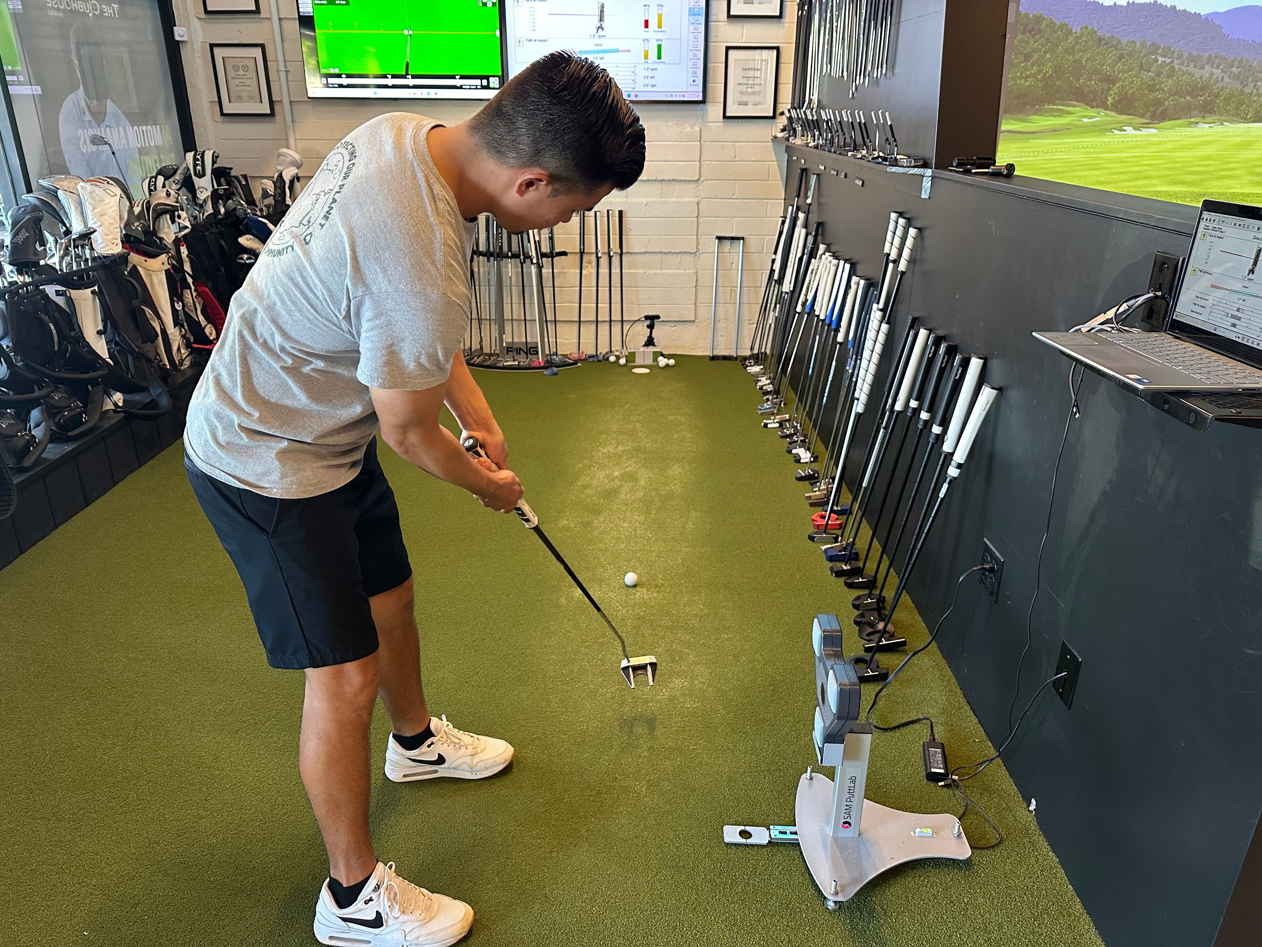 Clubhouse Hawaii Indoor Golf Sims, Trakman and SAM Putt Lab
