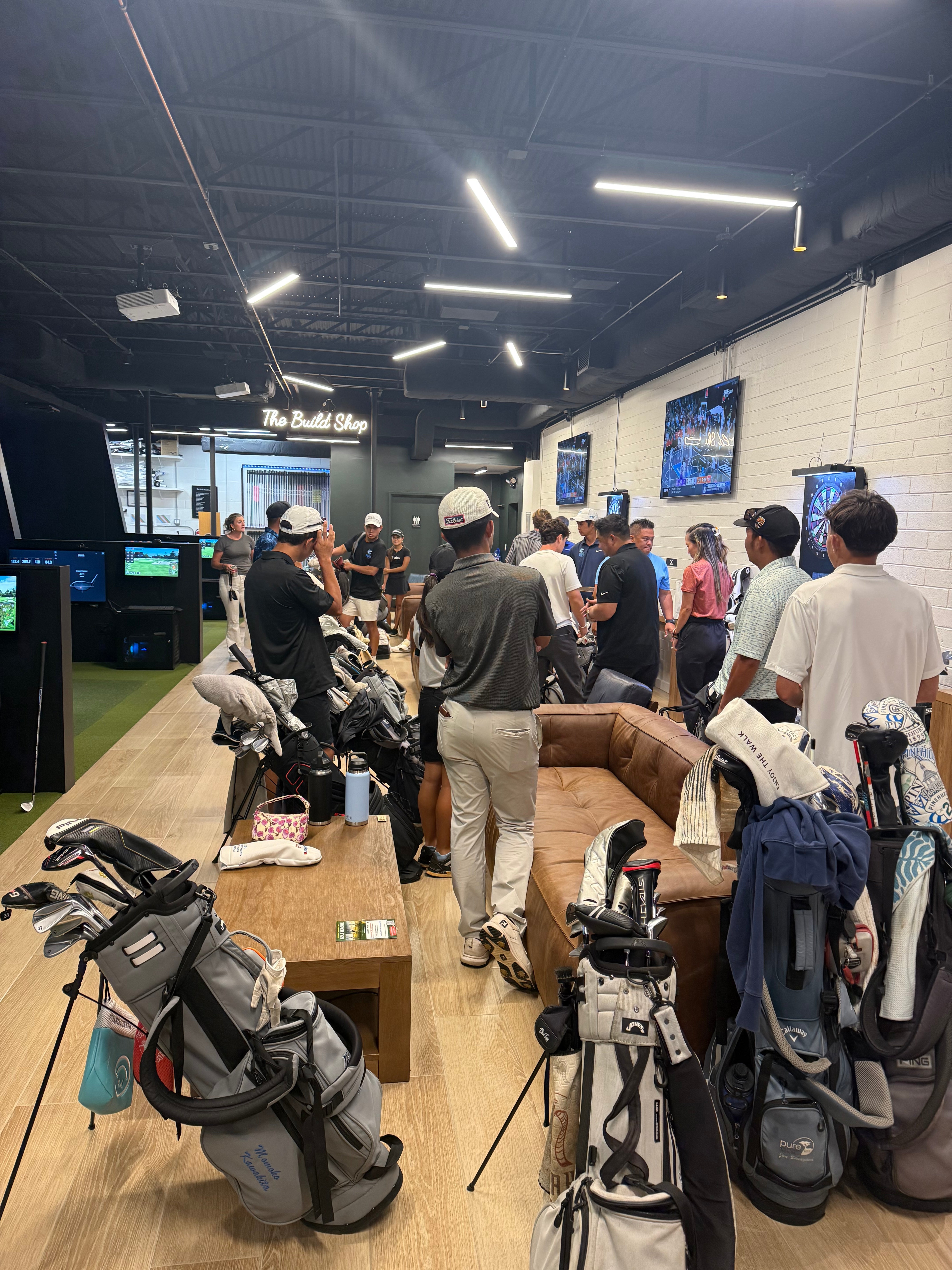 HPU and UH Golf Teams Choose Clubhouse Hawaii for Training