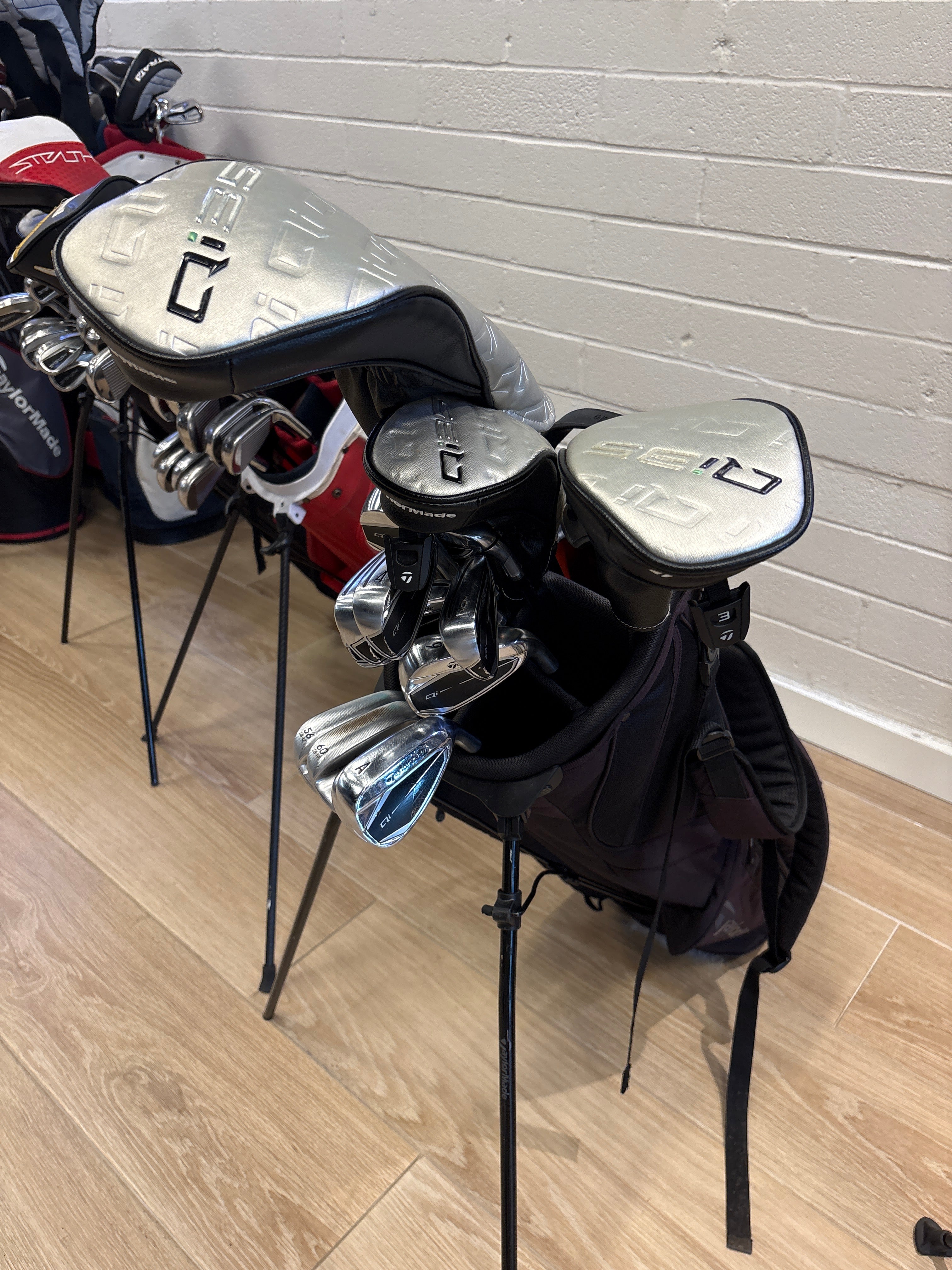 Taylormade QI 10 premium men’s right stiff BF