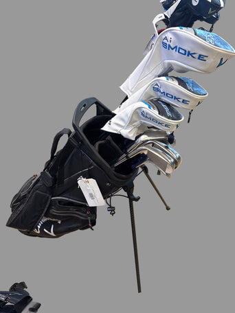 Callaway Ai Smoke HL golf clubs in a stand bag